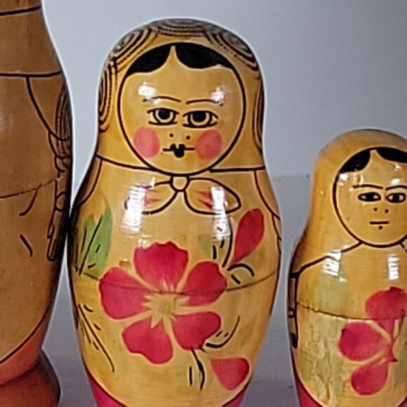 Unbranded Accents Vintage 4 Russian Hand Painted Orange Wood Unbranded Accents Vintage 4 Russian Hand Painted Orange Wood